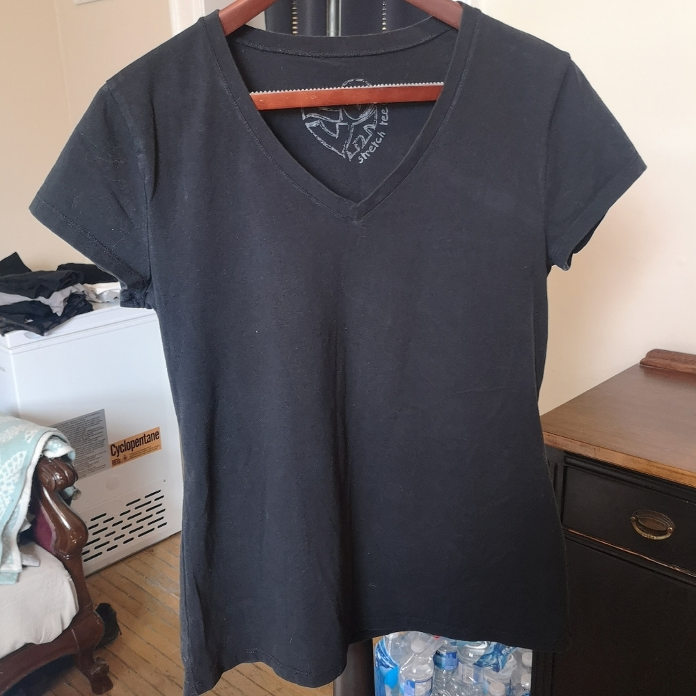3/$20 Woolworths black v-neck t-shirt